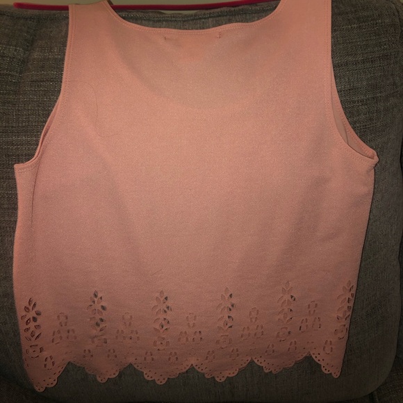 Tank - Picture 3 of 4